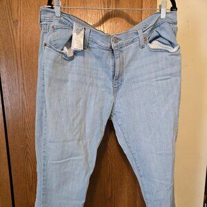 Levi Boyfriend mid rise Jeans